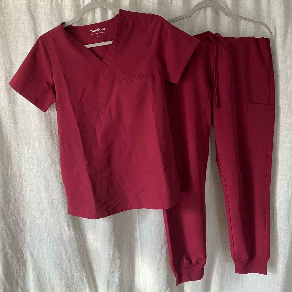 Mandala Burgundy Scrub Set